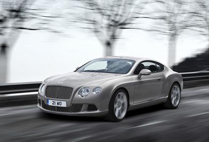 معرض  Big Boys Toys2013 يطلق اول حلبة لقيادة روائع السيارات في العالم